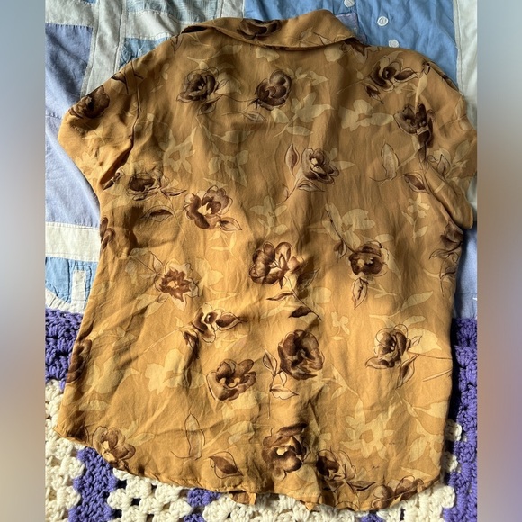 Jones New York 90s Womens Floral Short Sleeve Button Up Shirt Yellow Silk Small - Picture 11 of 11